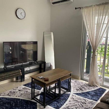 Alanis D'Semporna Homestay Sepang Exterior foto