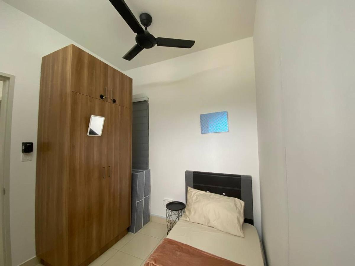 Alanis D'Semporna Homestay Sepang Exterior foto